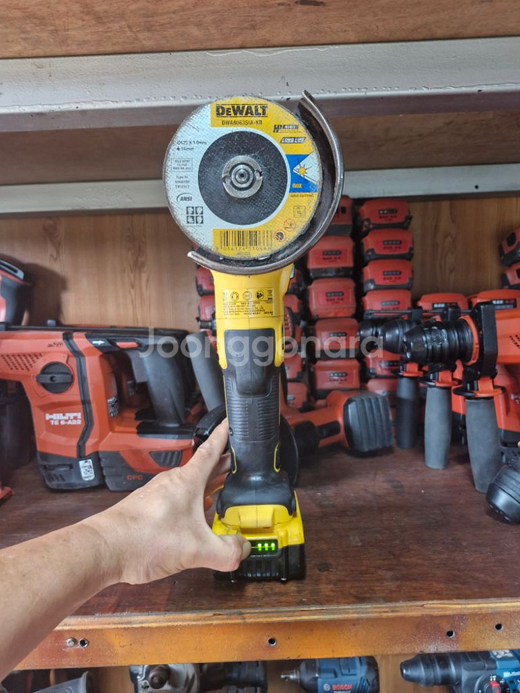 디월트충전그라인더DCG405배터리포함2024.동급최강2--2