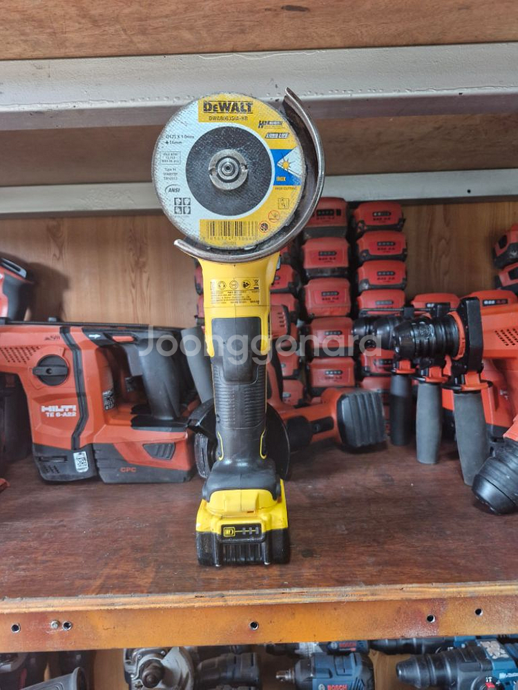 디월트충전그라인더DCG405배터리포함2024.동급최강2--3