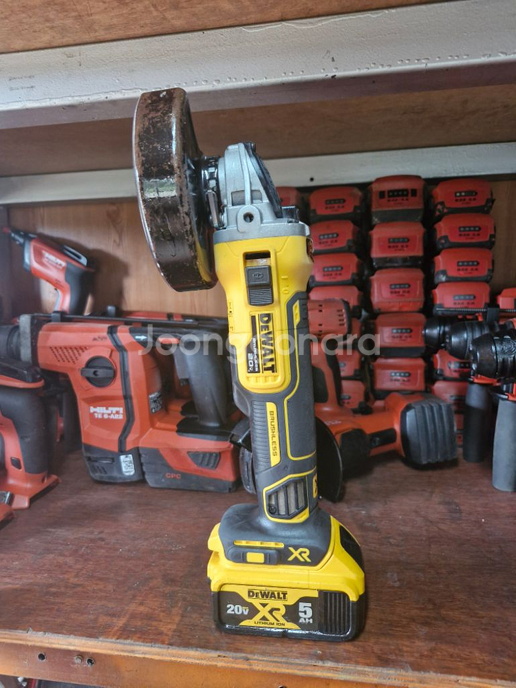 디월트충전그라인더DCG405배터리포함2024.동급최강2--4