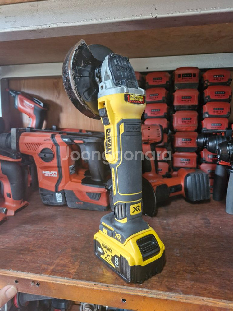 디월트충전그라인더DCG405배터리포함2024.동급최강2--5