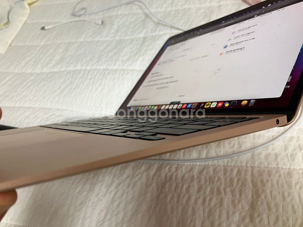맥북에어 M1(256GB) 8GB 로즈골드 S급 팝니다--2