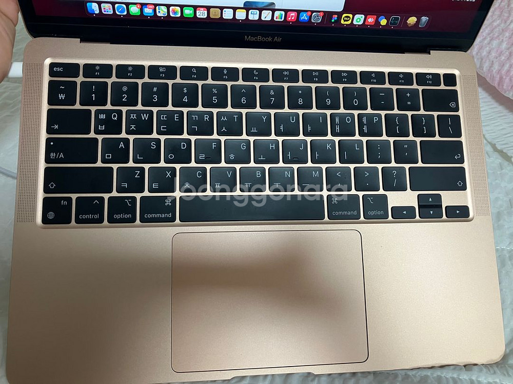 맥북에어 M1(256GB) 8GB 로즈골드 S급 팝니다--7