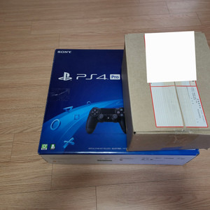 [팝니다] PS4 Pro. 플레이스테이션4 프로