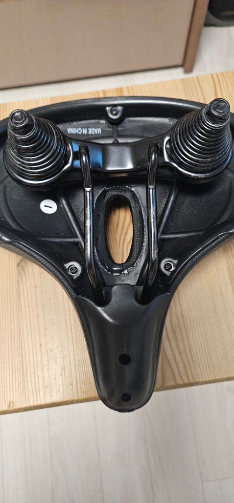 까도사 안장 판매합니다--2