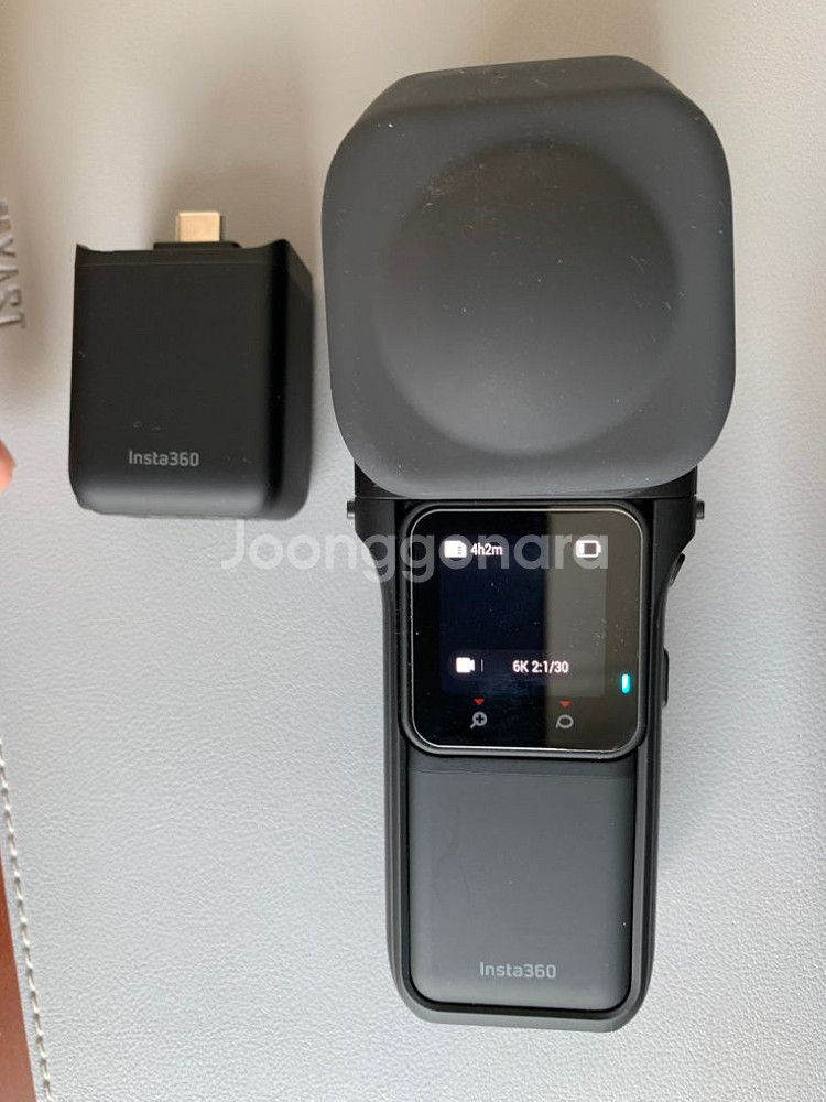 깨끗한 Insta360 ONE RS 1인치 팔아요.--2