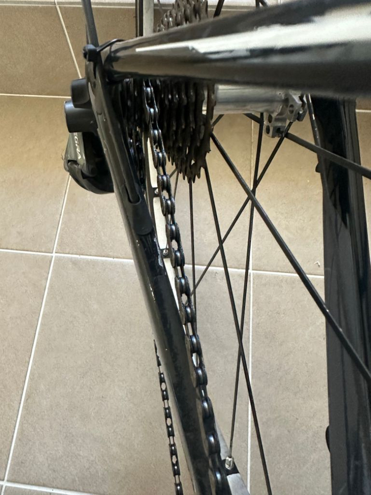 인피자 유콘105 풀카본 로드 급처--1