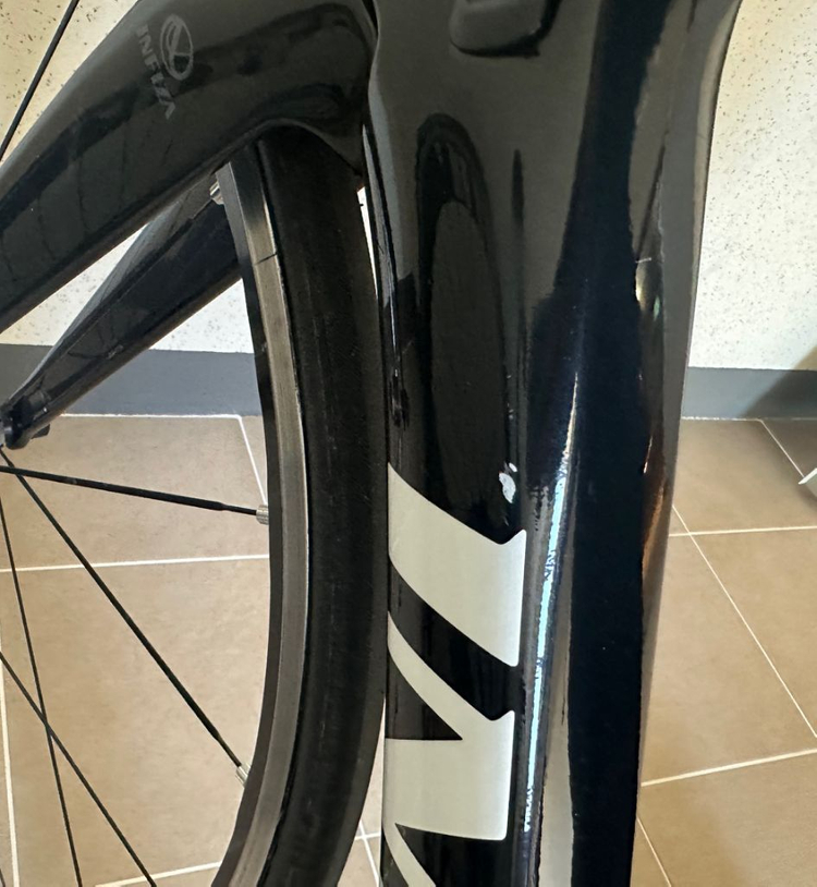 인피자 유콘105 풀카본 로드 급처--6