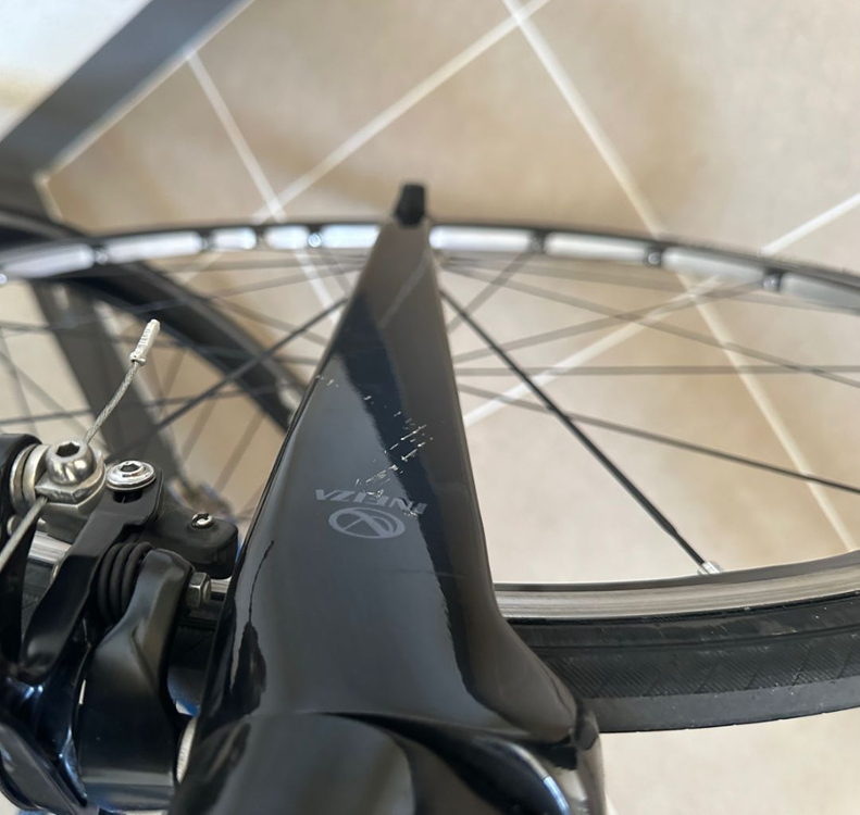 인피자 유콘105 풀카본 로드 급처--5