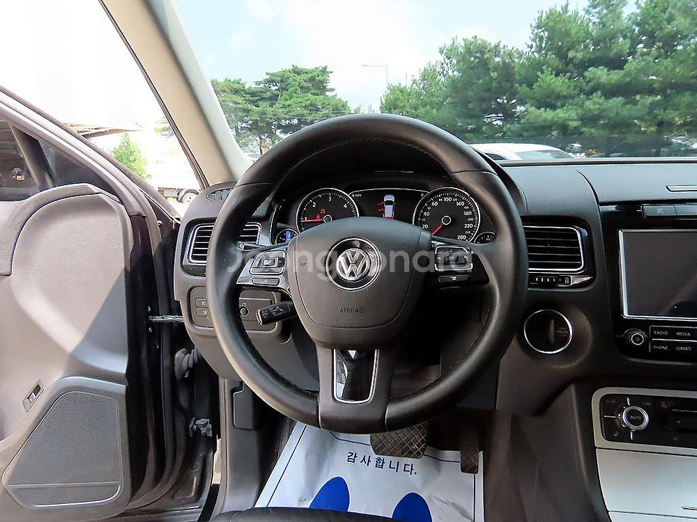 @13년식 뉴투아렉(2세대) 3.0 V6 TDI 블루--7