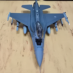 F16V BLOCK70 1:72