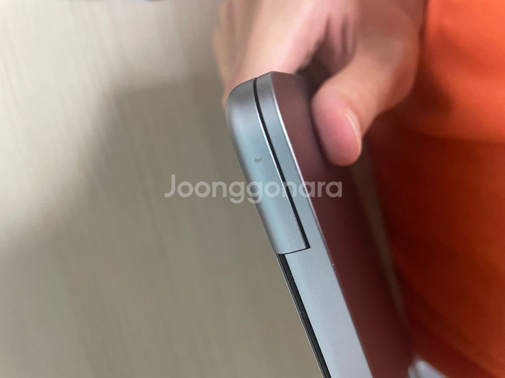 맥북에어 스그m2 13인치 256 램8급처합니다.--3