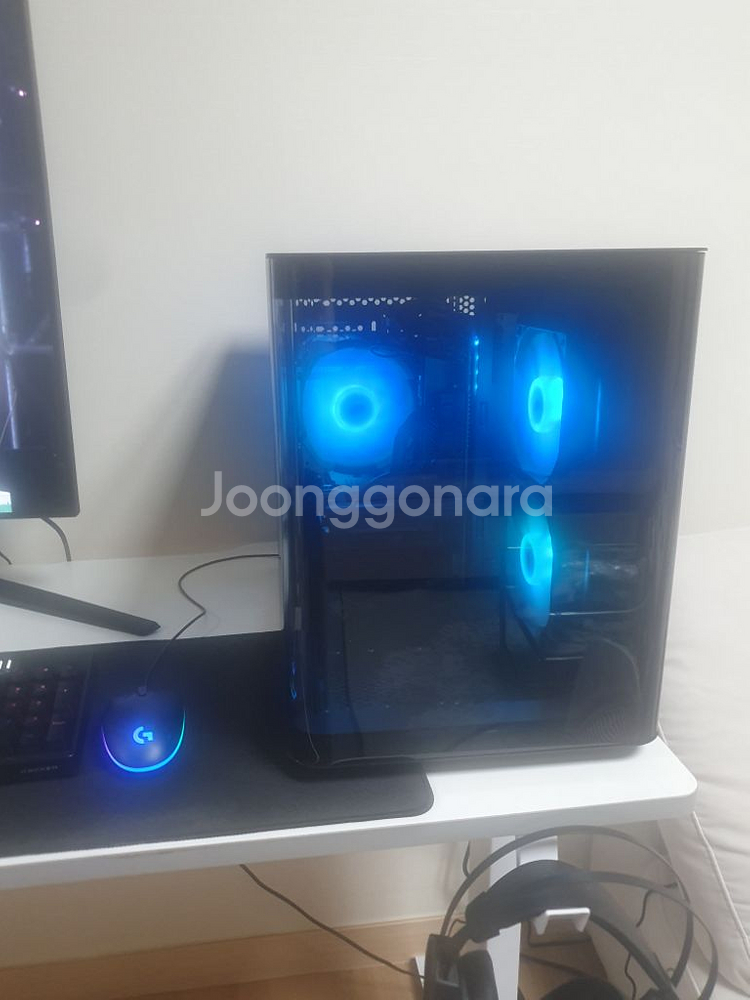 게이밍 PC 본체+모니터 책상,의자 일괄판매 합니다--3