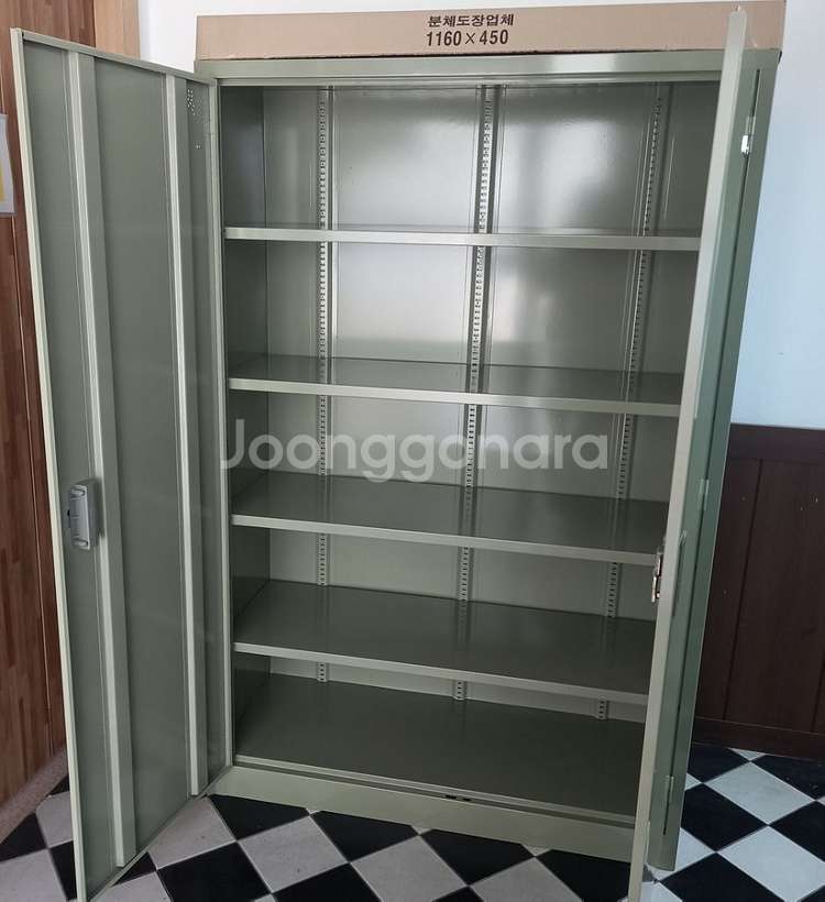 작업탁자,접이식탁자,원탁,의자,철재캐비넷,철재옷장--9