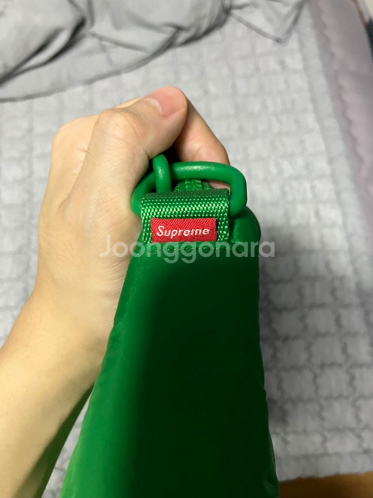 22fw 슈프림 퍼퍼 사이드백 그린--3