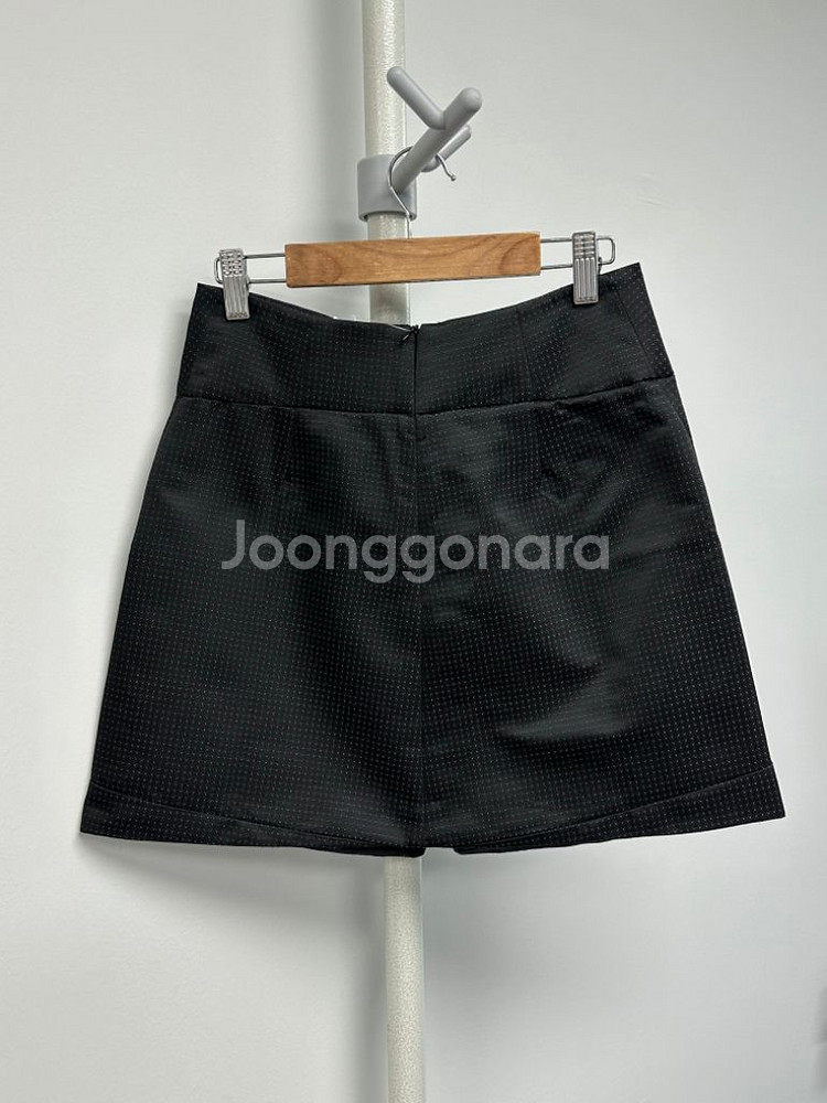 엠포리오 아르마니 절개 디자인 도트 스커트--3