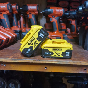 디월트배터리DCB205XR 4세대신형.2024