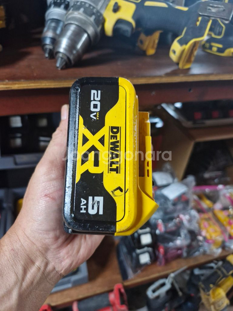 디월트배터리DCB205XR 4세대신형.2024--5