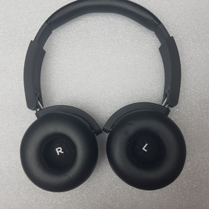 AKG Y50 블루투스 헤드셋 입니다