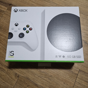 XBOX 시리스 S 팝니다(게임패드용 충전 건전지 포함