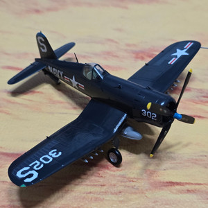 F4U 콜세어 1:72