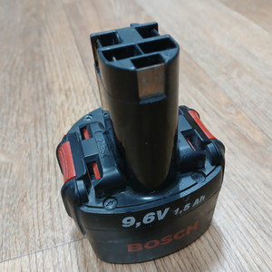 BOSCH 9.6V 1.5Ah 전동드릴 배터리 충전불량