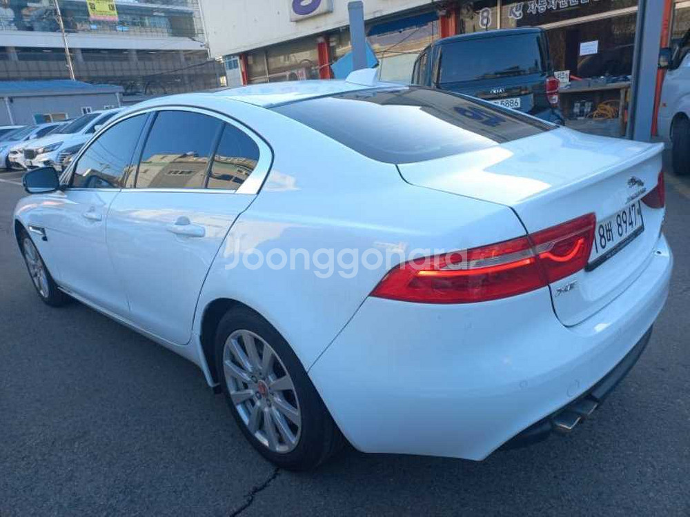 @17년식 XE 2.0 20d AWD 프레스티지 전국--4