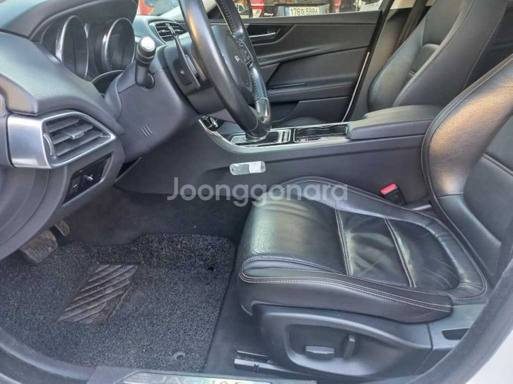 @17년식 XE 2.0 20d AWD 프레스티지 전국--6
