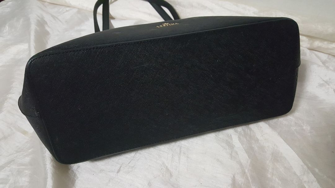 제이에스티나 가방 쇼퍼백 숄더백 사피아노 가죽가방 이미지