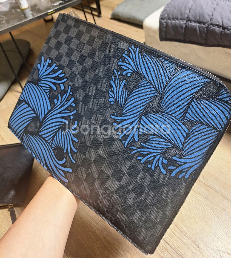 (Gm) 루이비통 크리스토퍼 네메스 콜라보 클러치--2