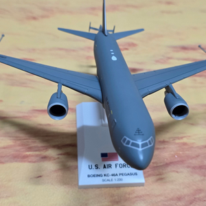 KC-46A 페가수스 신형공중급유기 1:200 미사용품