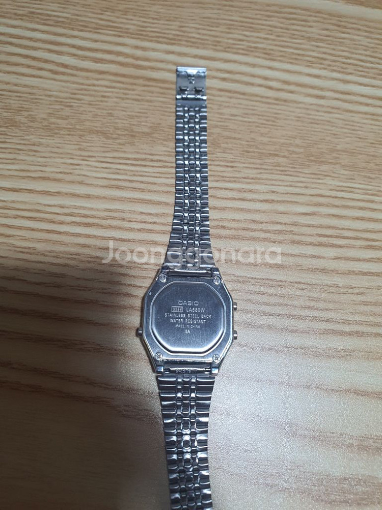 LA680WA-1B 여성용 카시오 전자 메탈시계 팝니다--1