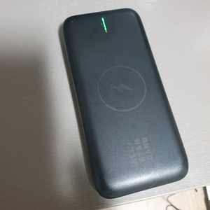 10000 mAh 보조배터리 무선충전 지원