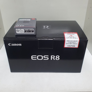 캐논 EOS R8 + LP-E17 팝니다.