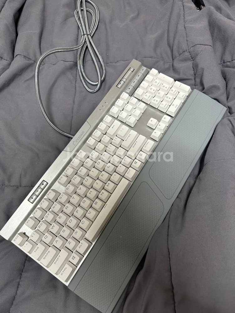 커세어 K70 MK.2 SE 기계식 키보드--1