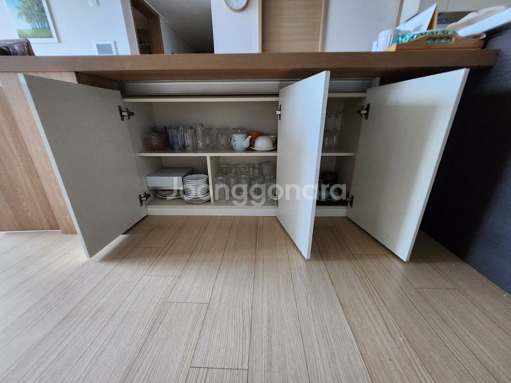 다용도식탁이랑 발마사지기 팝니다--3