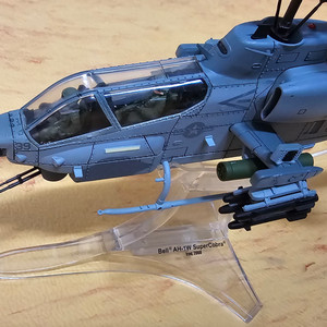 미해병대 AH-1W 수퍼코브라 1:48