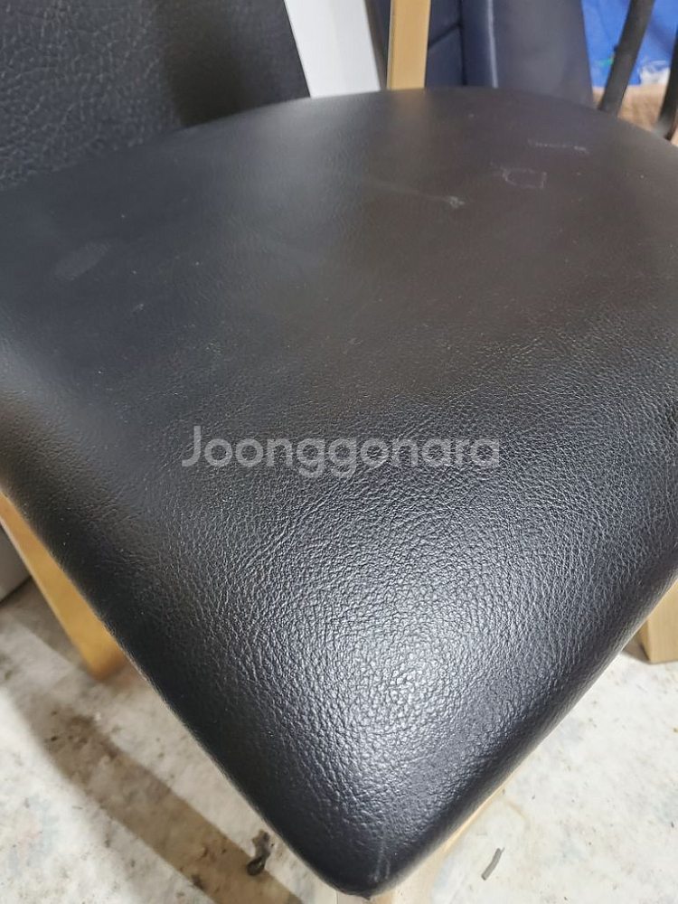 원목(고무나무)가죽의자(그냥새것)~1개 남았습니다 ~사--4