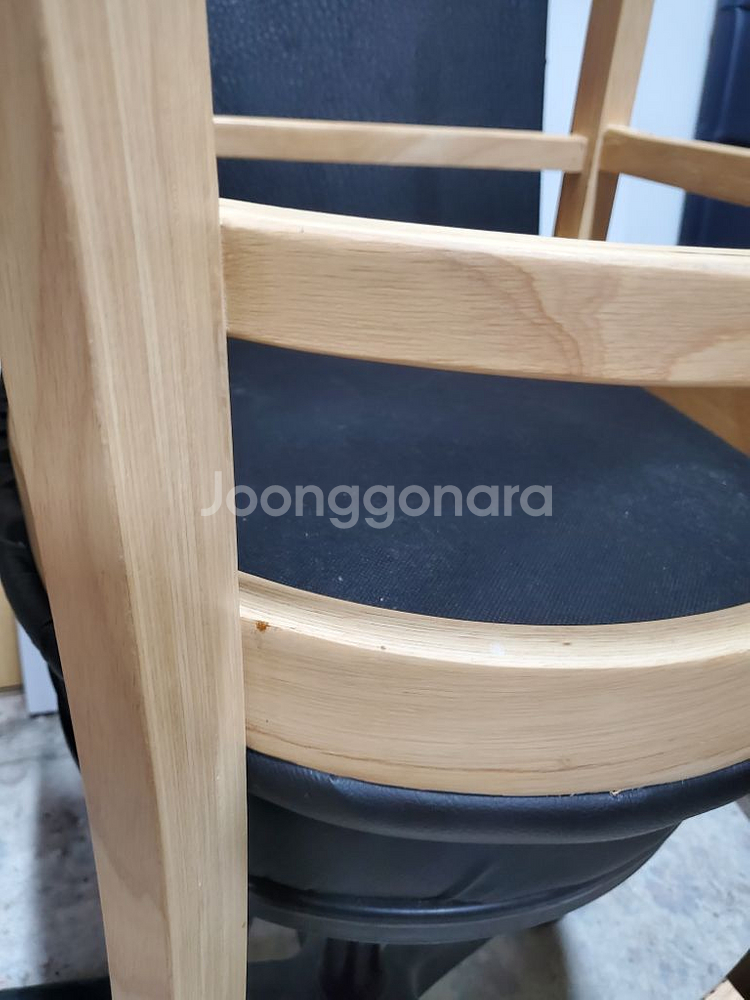 원목(고무나무)가죽의자(그냥새것)~1개 남았습니다 ~사--6