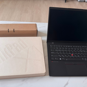 ThinkPad X1 Carbon 30주년 팝니다