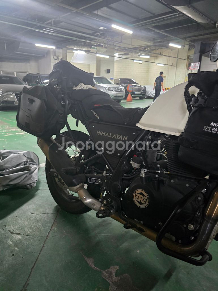 로얄엔필드 히말라얀 팝니다.--5