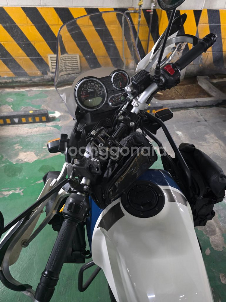 로얄엔필드 히말라얀 팝니다.--9