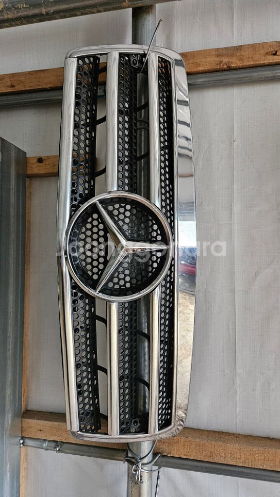 벤츠 w210 순정 그릴 개당 20 만원--1