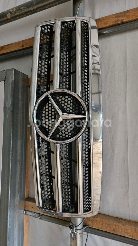 벤츠 w210 순정 그릴 개당 20 만원--3