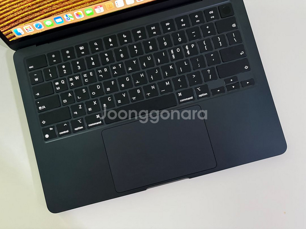 Apple M2칩 탑재 13.6형 MacBook Air--3
