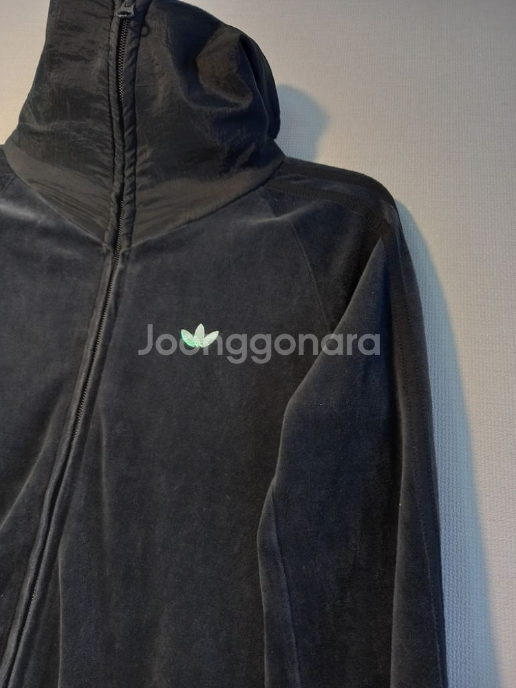 아디다스 희귀 대장급 벨벳 블랙 여자 트랙탑 져지85--1