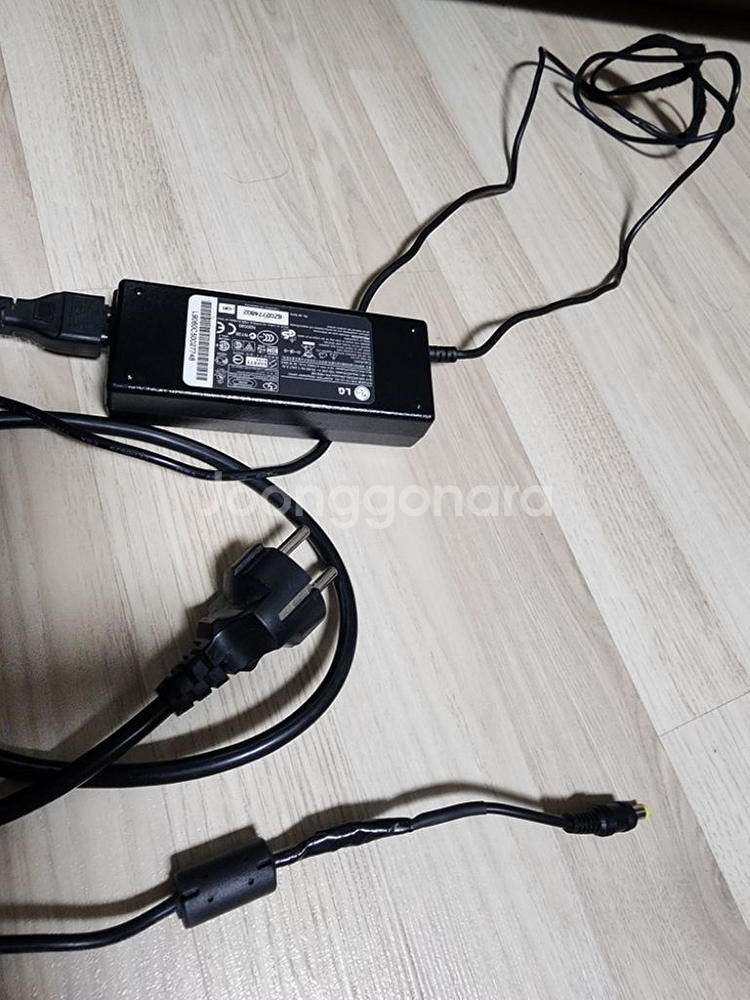 바토세라 세팅된 구형 노트북--5