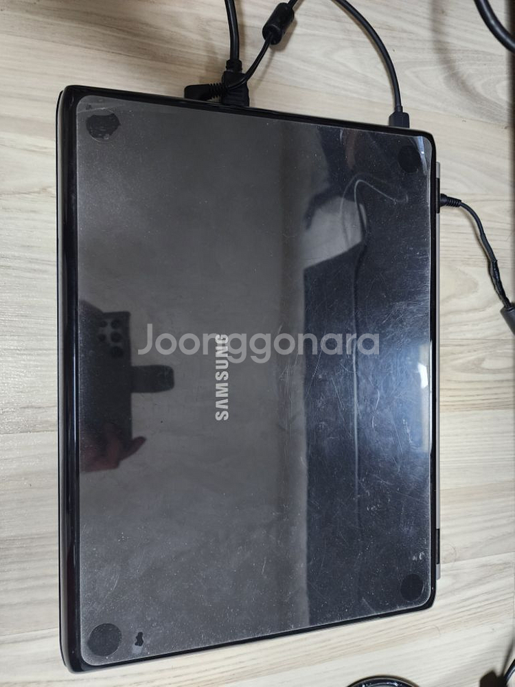 바토세라 세팅된 구형 노트북--7