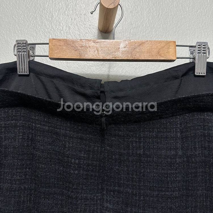 휴고보스 레이어드 디자인 스커트--5