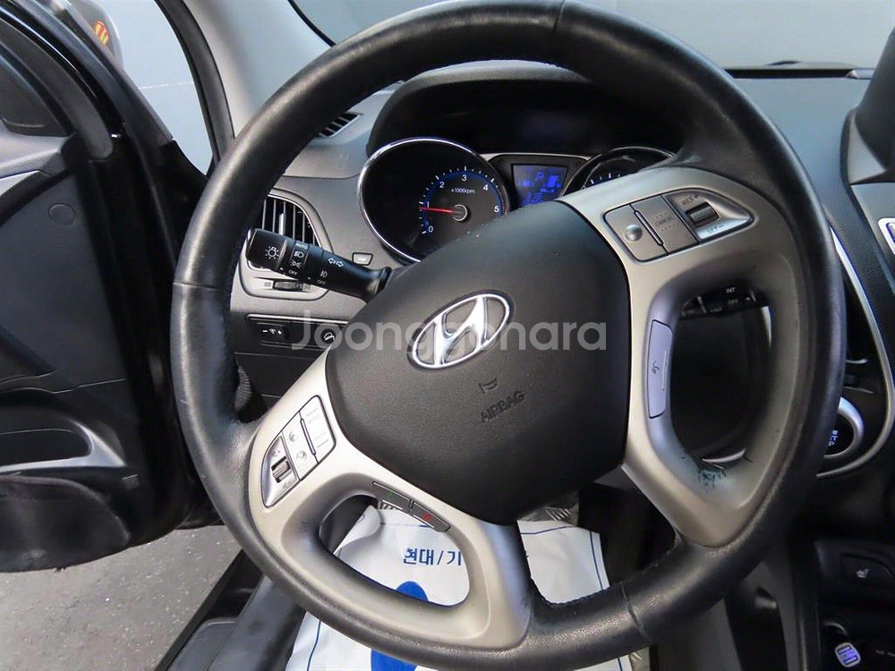 @13년식 투싼 ix 디젤 R20 2WD LX20 럭--8