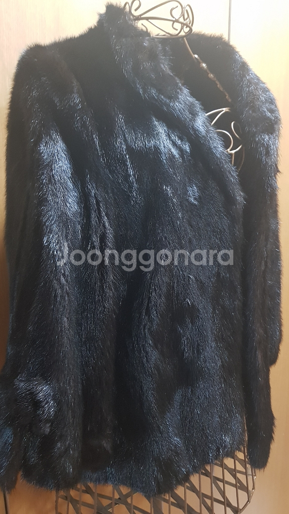 사가밍크 SAGA MINK 블랙 밍크 코트--3